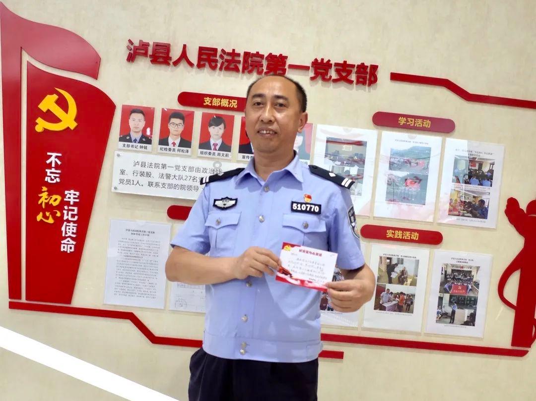 浙江台州发生多起多车连环相撞车损事故现场人员均安全疏散